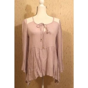 NWOT Chloah peasant tunic.